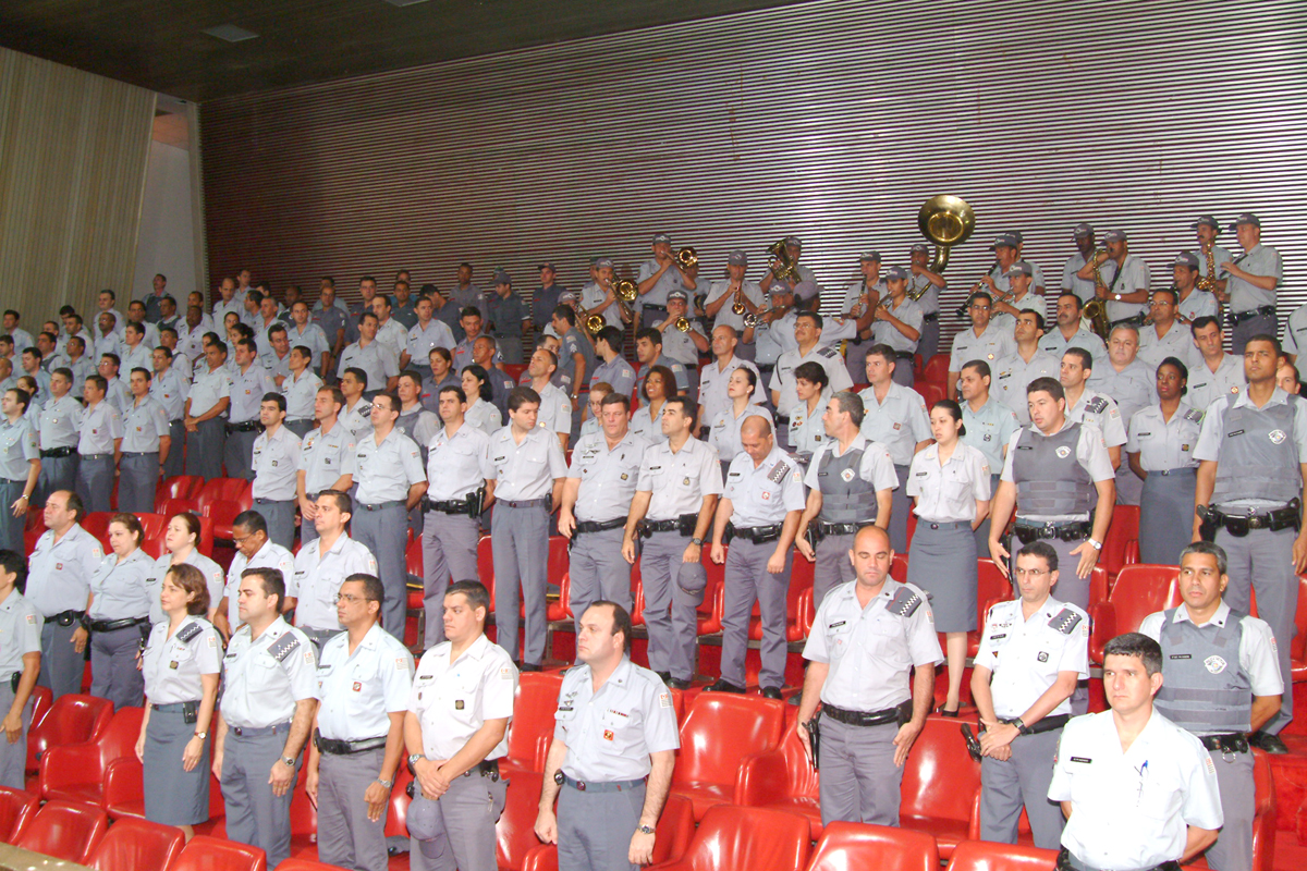 Solene em homenagem aos 174 anos da polcia militar<a style='float:right;color:#ccc' href='https://www3.al.sp.gov.br/repositorio/noticia/03-2008/sol PM365marc.jpg' target=_blank><i class='bi bi-zoom-in'></i> Clique para ver a imagem </a>